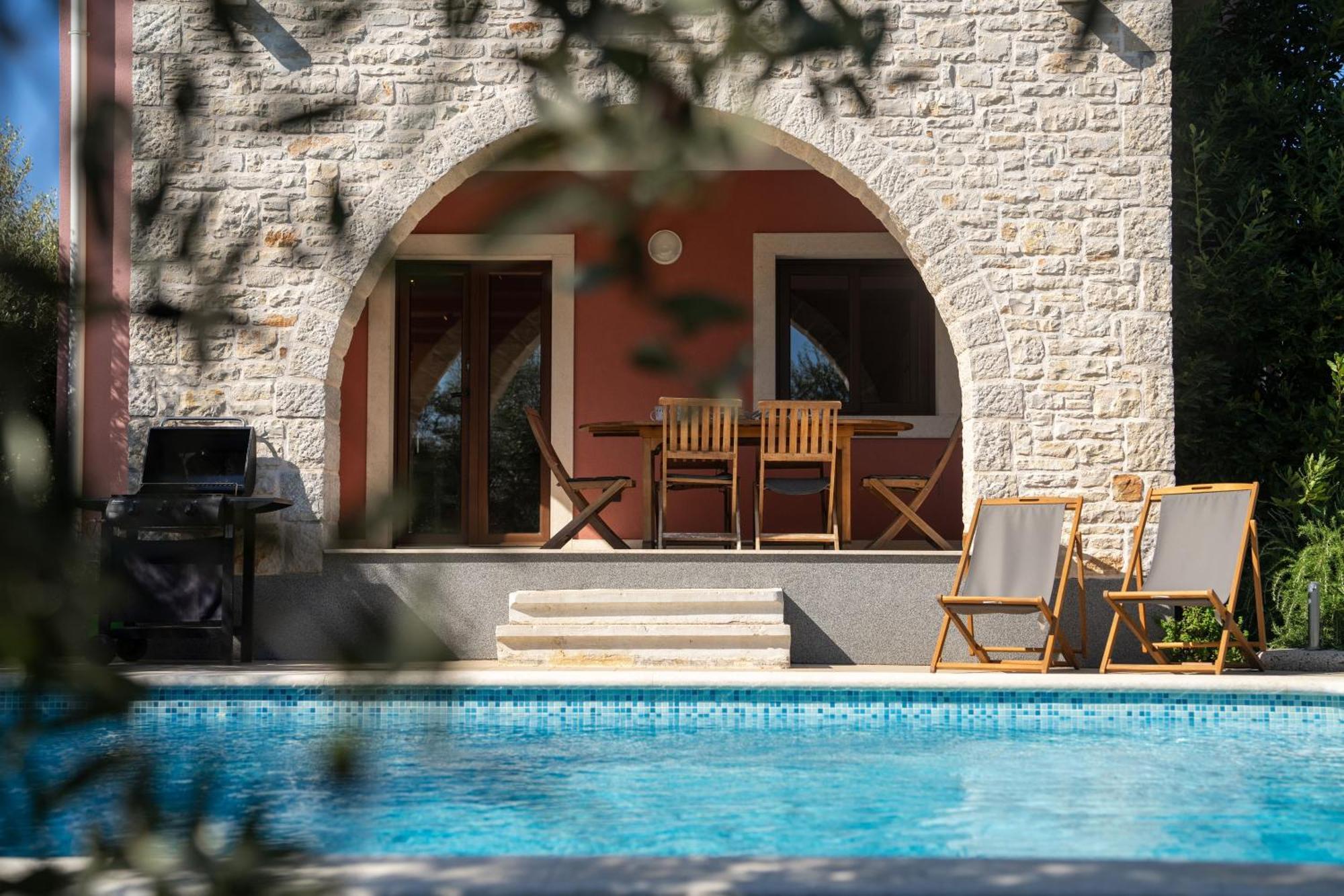 Casa Rea Mit Pool Und Panoramameerblick Porec