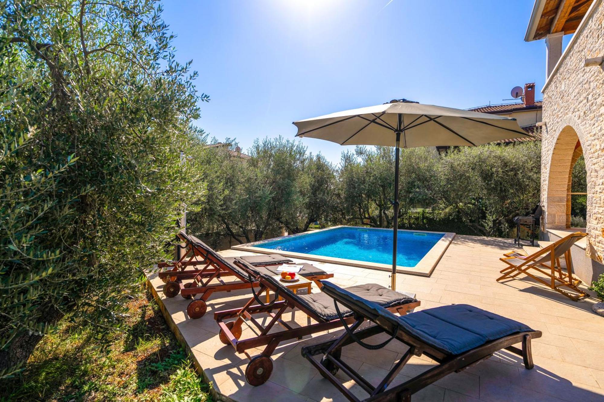 Casa Rea Mit Pool Und Panoramameerblick Holiday home Porec